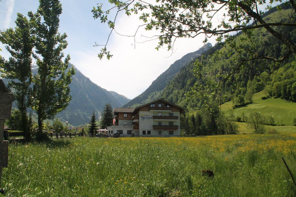 Hotel Wasserfall - Including Summercard Fusch an der Grossglocknerstrasse Exterior foto
